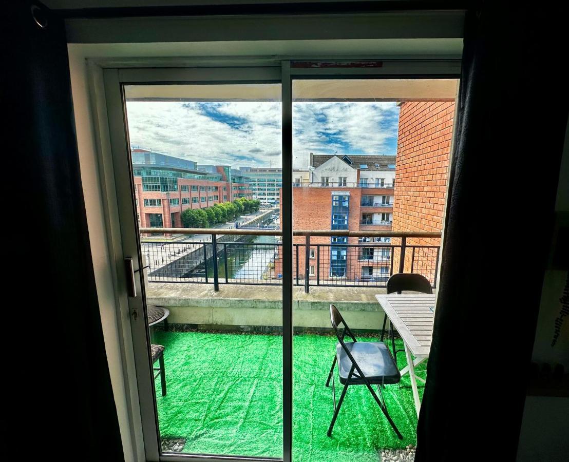 Customhouse Balcony View, Dublin 1 Hotell Exteriör bild